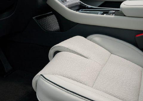 The front passenger Perfect Position seat is shown with the thigh extender adjusted.| Al Packer Lincoln in West Palm Beach FL